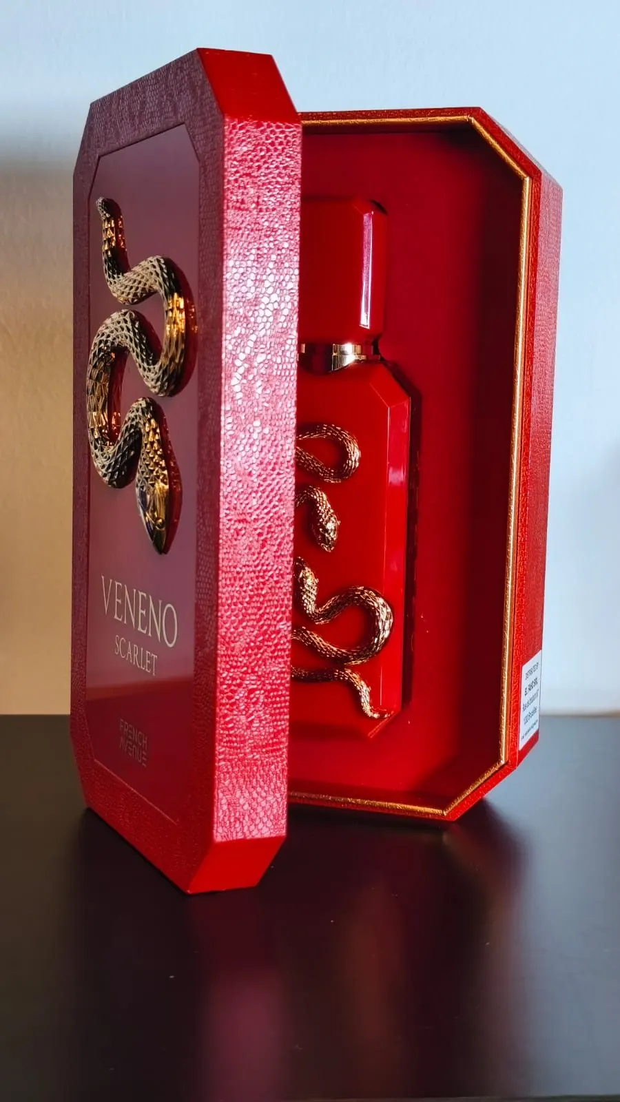 Cofanetto Veneno Scarlet