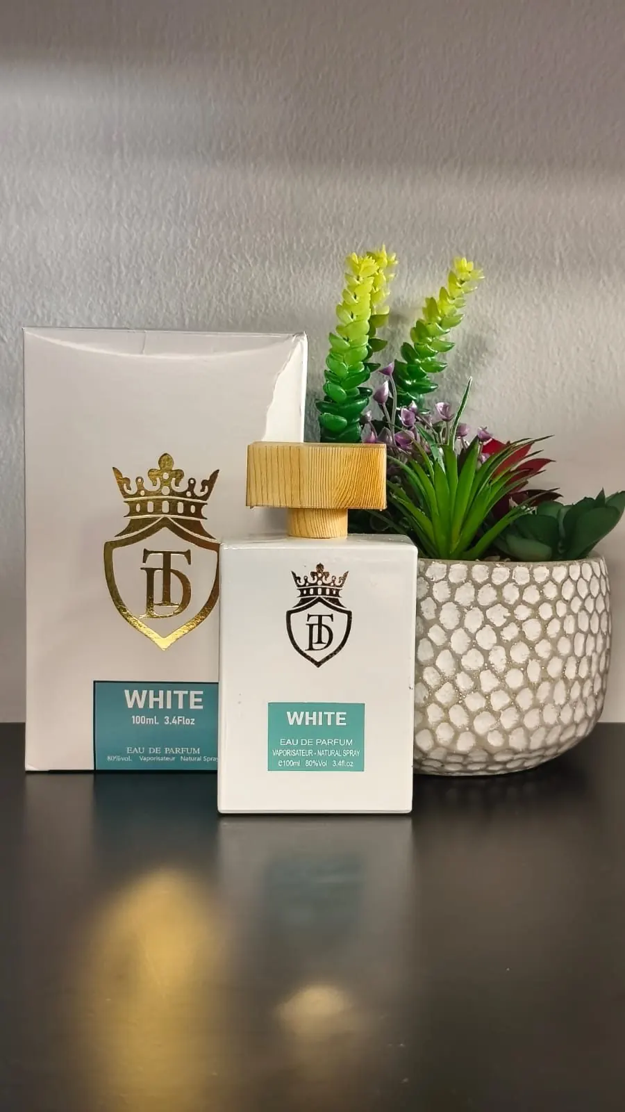 White eau de parfum